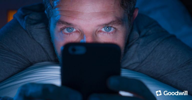 Read more about the article Kicsi a bogyó, de erős! Miként előzhetjük meg a szemfáradtságot?